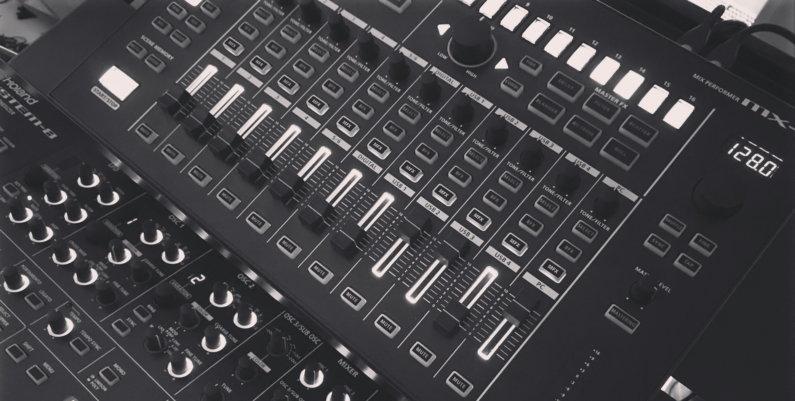 Roland MX-1 Mix Performer Setup and Configure | Music Tech Guy UK
